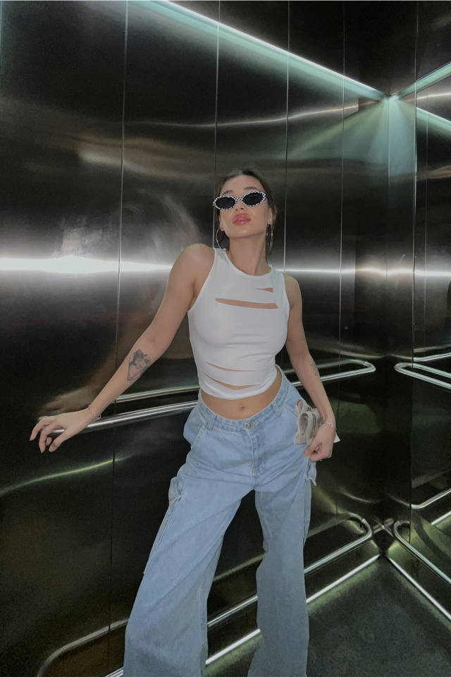 Beyaz Pencere Detay Crop Top ATE4643 - 2