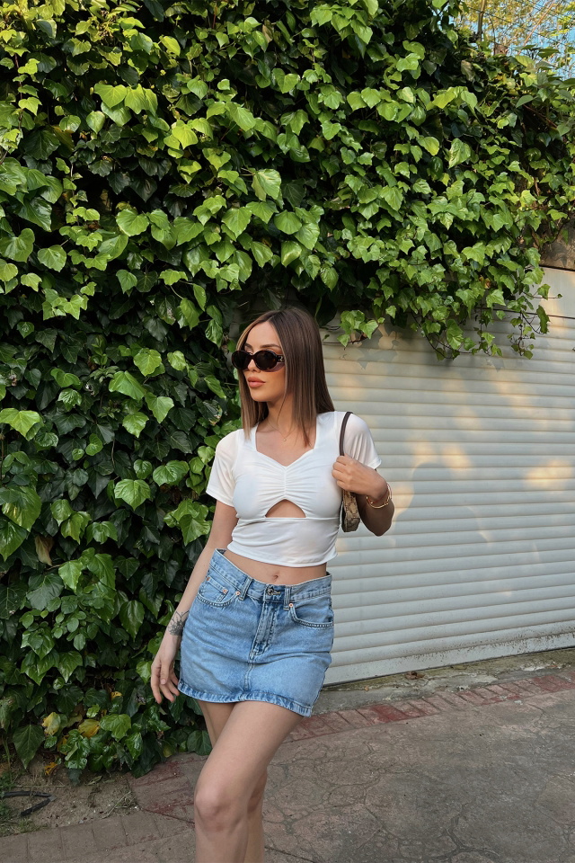 Beyaz Pencere Detay Crop Top ATE6417