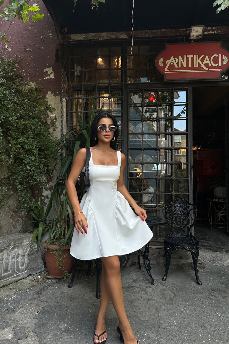 Beyaz Sırt Detay Bağlamalı Mini Elbise ATE7569 - EYYO