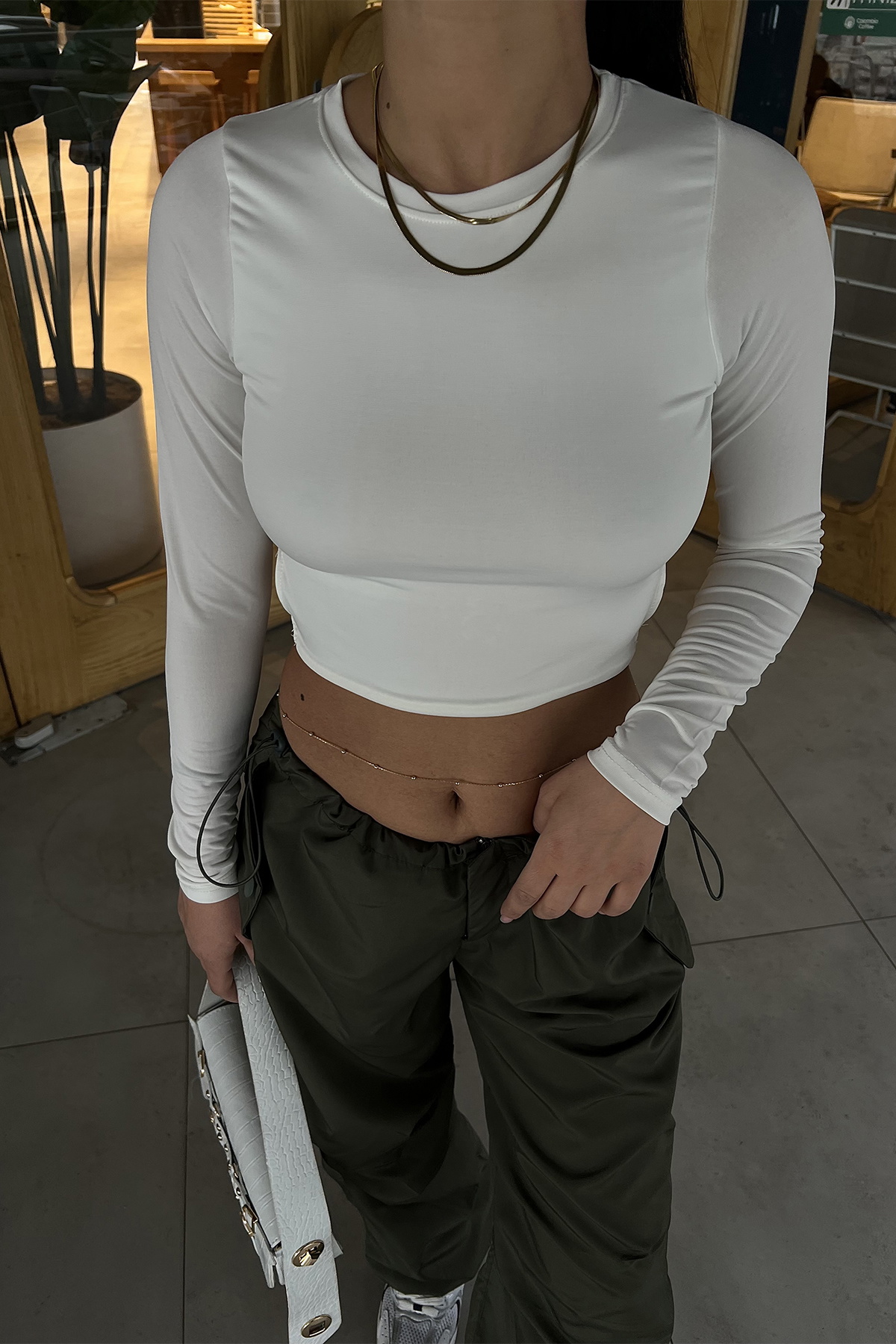 Beyaz Sırt Detay Basic Crop Top - 2