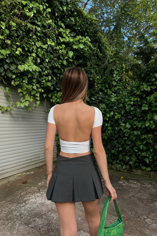 Beyaz Sırt Detay Crop Top ATE6414