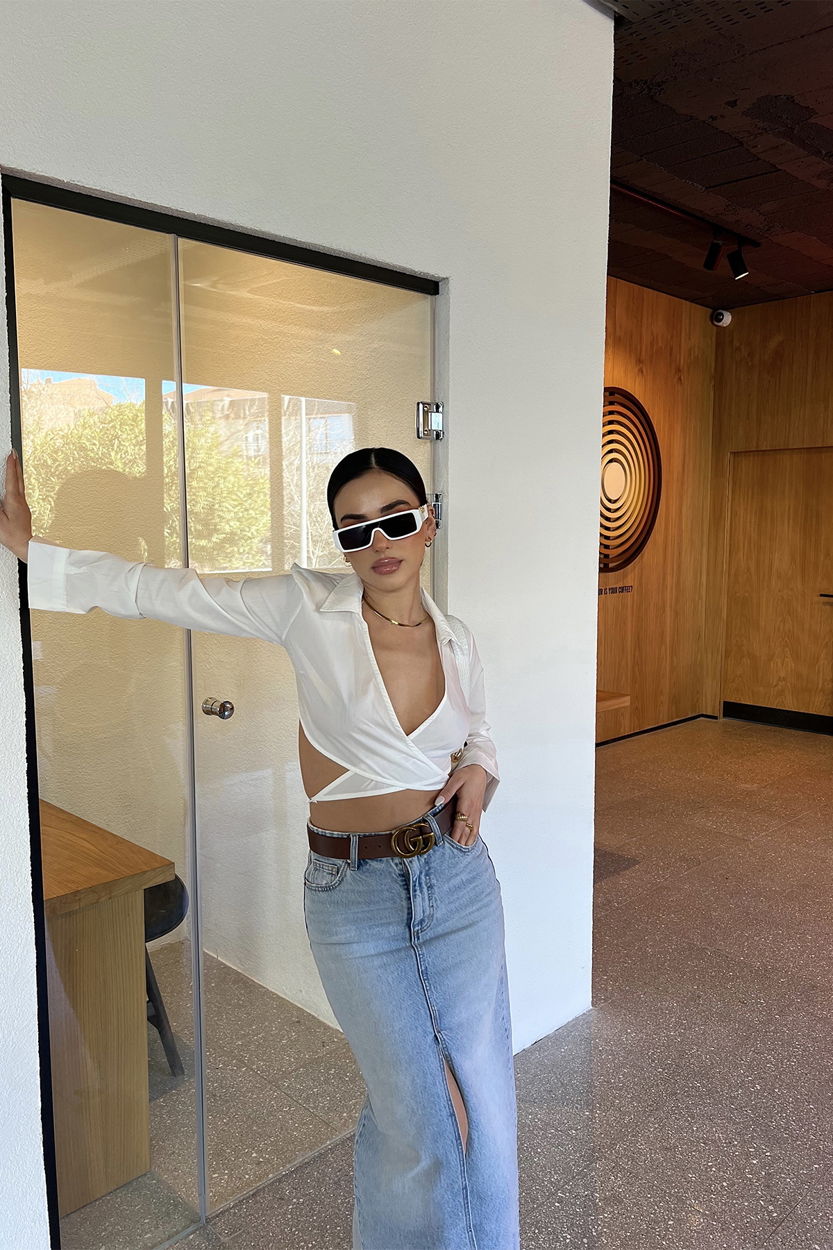 Beyaz Sırt Detay Gömlek Yaka Crop Top - 4