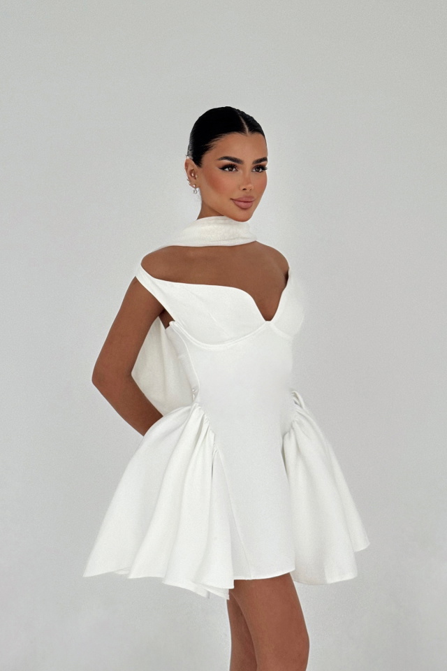 Beyaz Sırt Detay Mini Elbise ATE-2721 