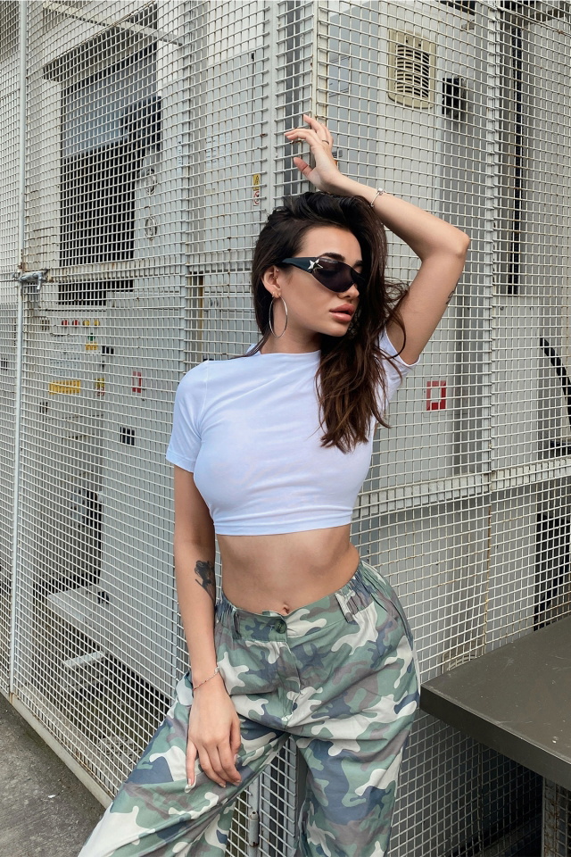 Beyaz Sırtı Bağlamalı Crop Top