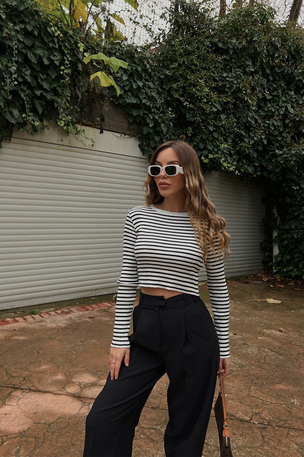Beyaz Siyah Çizgili Crop Top ATE2649 - 1