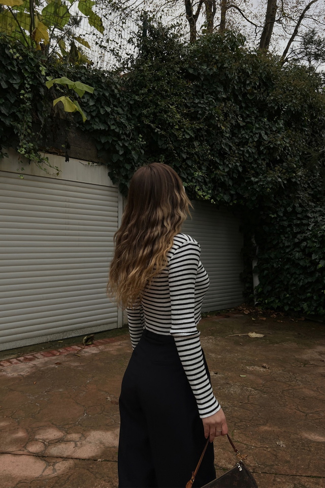 Beyaz Siyah Çizgili Crop Top ATE2649
