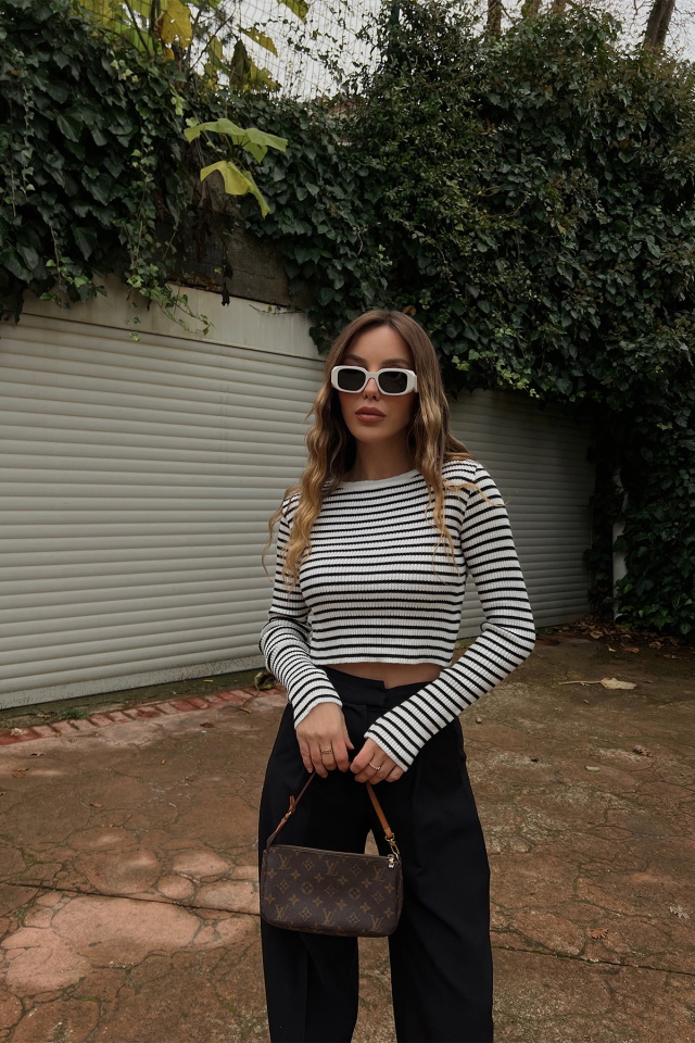 Beyaz Siyah Çizgili Crop Top ATE2649