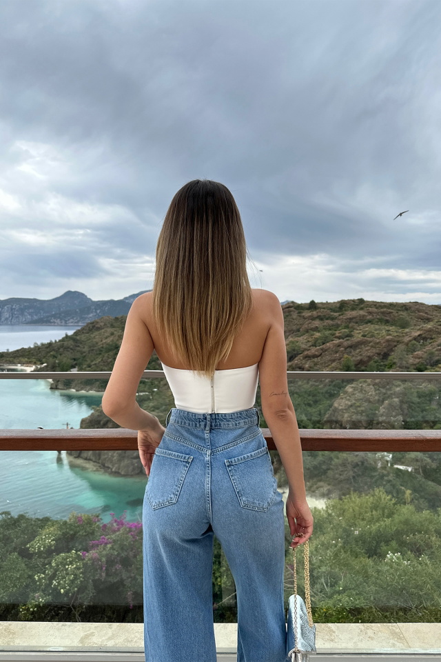 Beyaz Straplez Crop Top ATE6616
