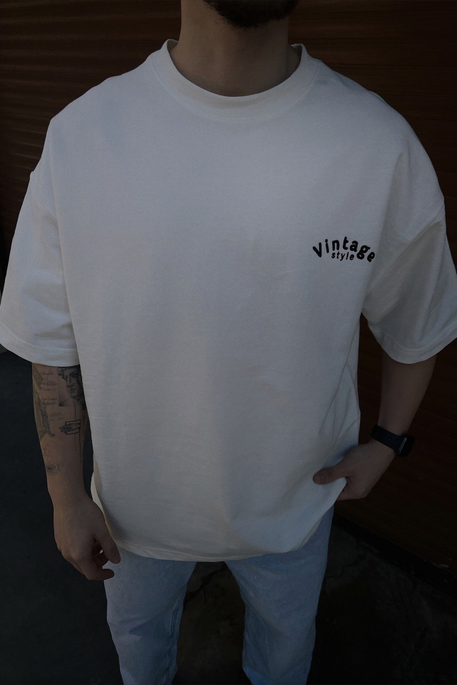 Beyaz Vintage Yazılı Oversize Tişört ATE5025 - 2
