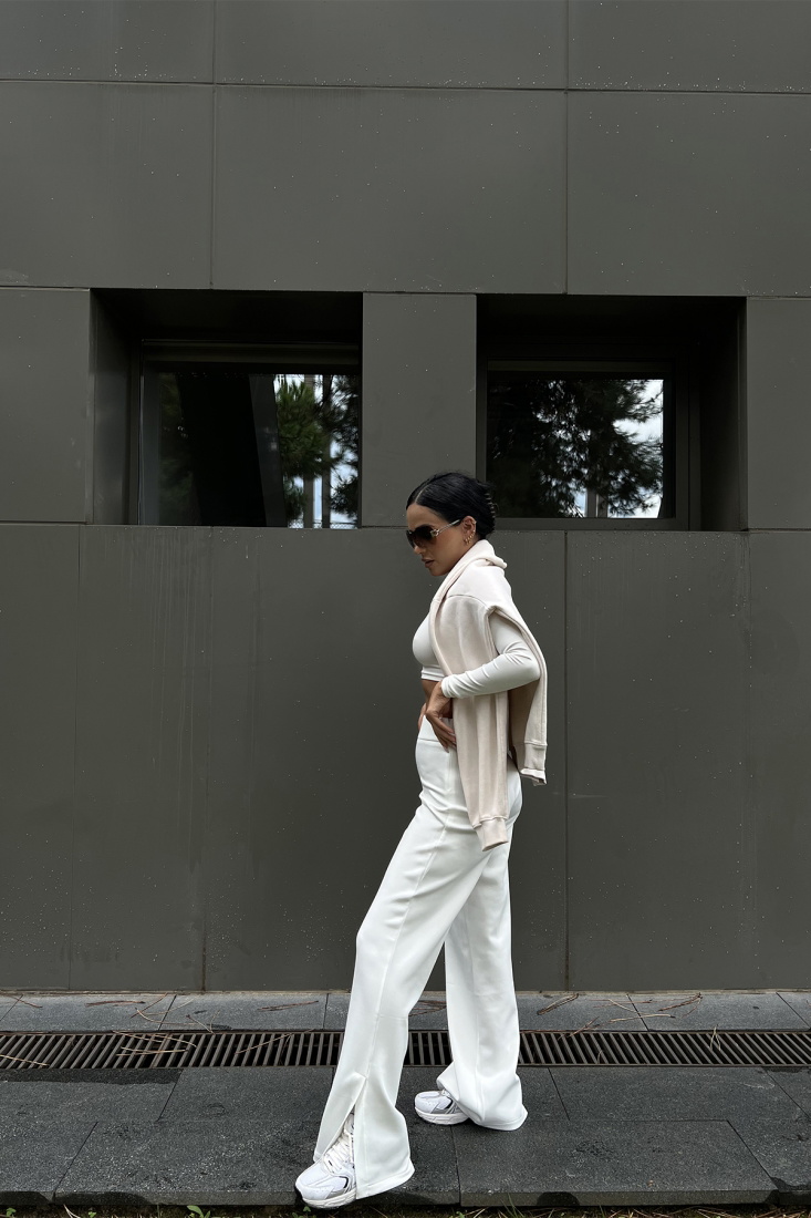 Beyaz Yırtmaç Detay Pantolon ATE2066 - SAWOSH