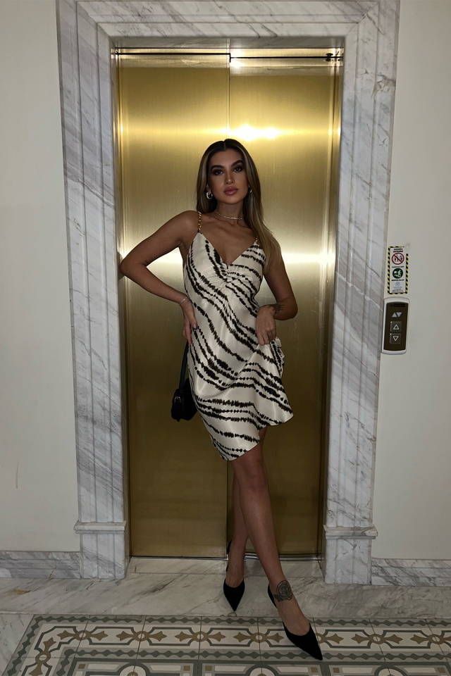 Beyaz Zincir Detay Mini Elbise ATE3766 - 5
