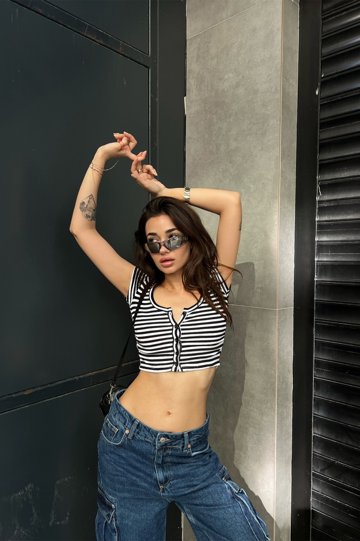 Black Button Detail Crop Top ATE6975 - KARABAY