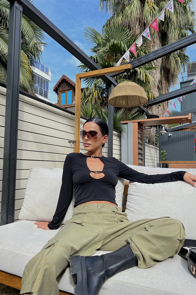 Black Chest Detail Crop Top ATE2124 - 1