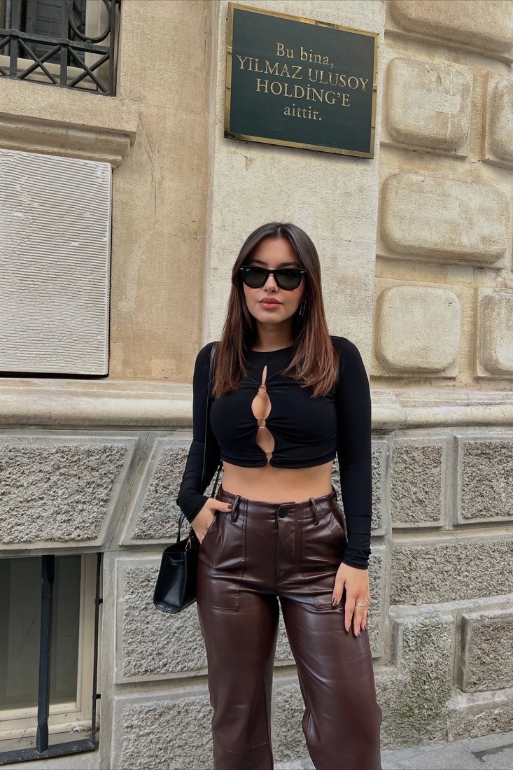 Black Chest Detail Crop Top ATE2233 - EYYO