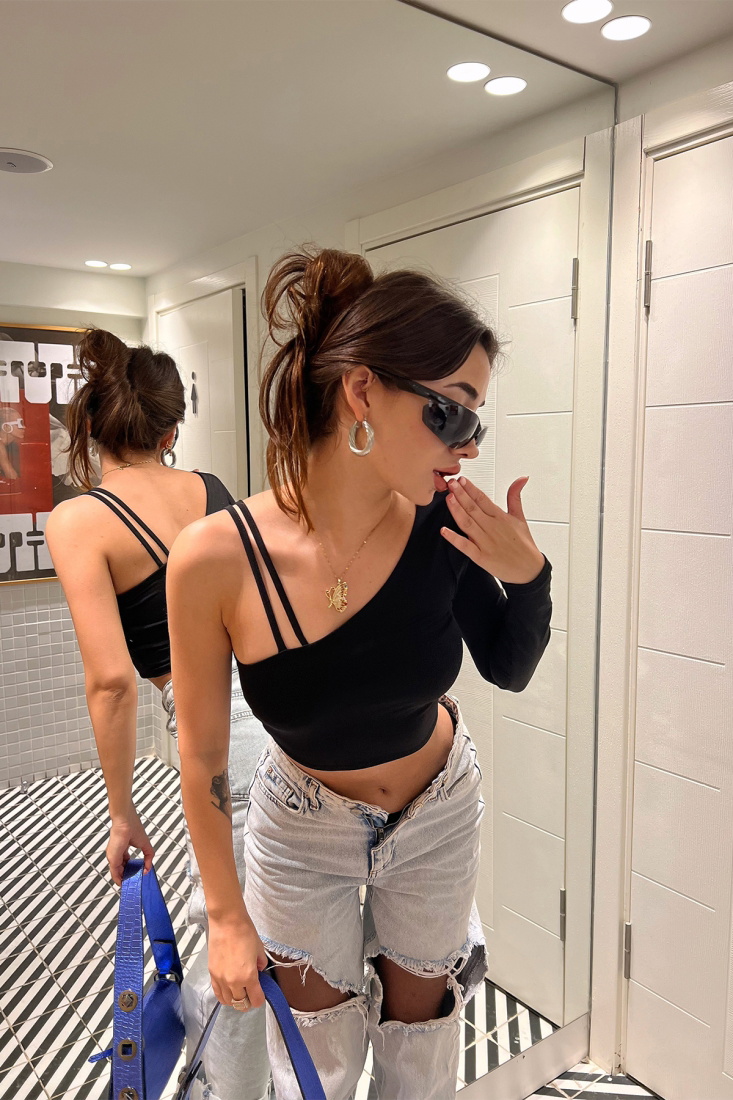Black Color Single Sleeve Crop Top ATE3069 - EYYO