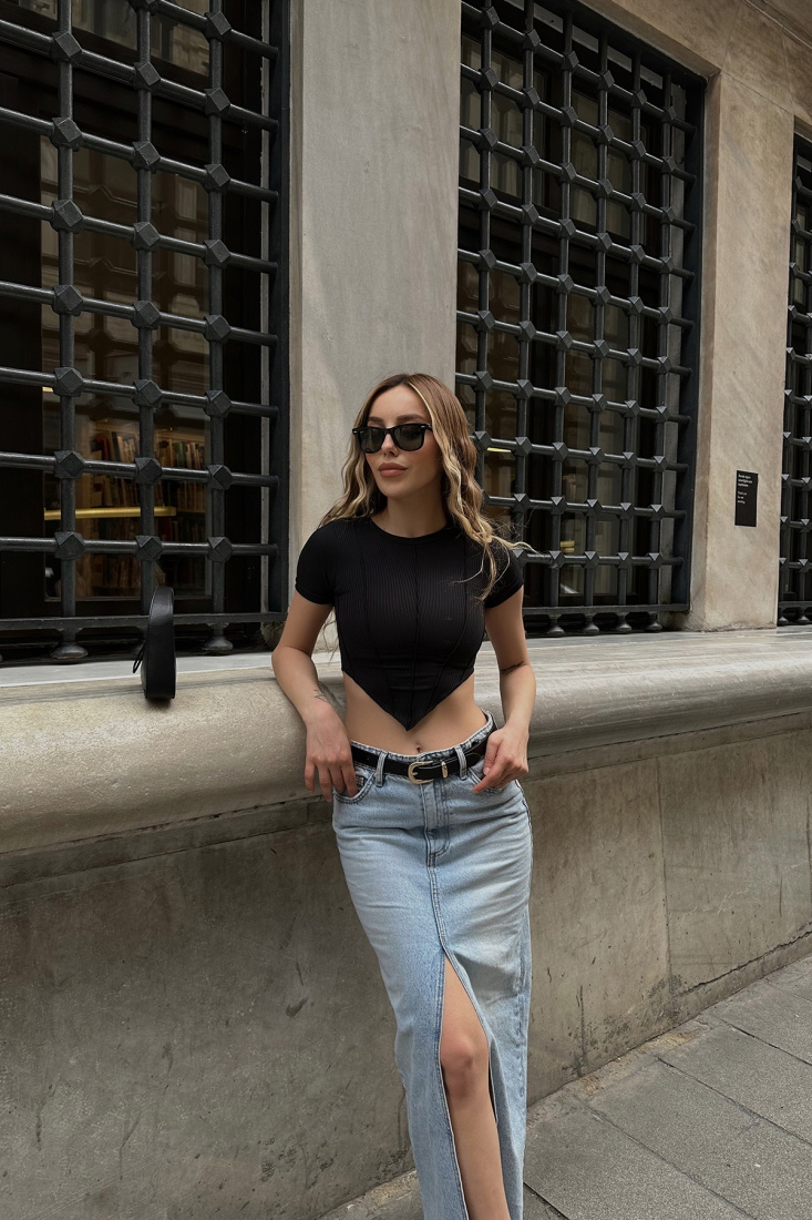 Black Seam Detail Crop Top ATE6890 - gecce