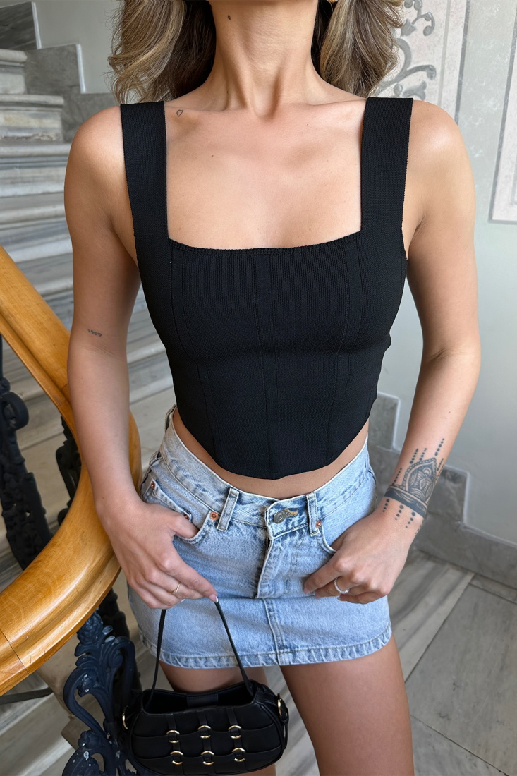 Black Strapped Crop Top ATE6296 - ZECHKA
