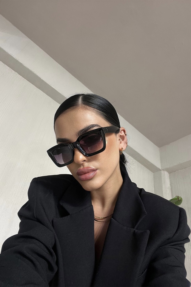 Black Thick Frame Sunglasses ATE6745 - 2