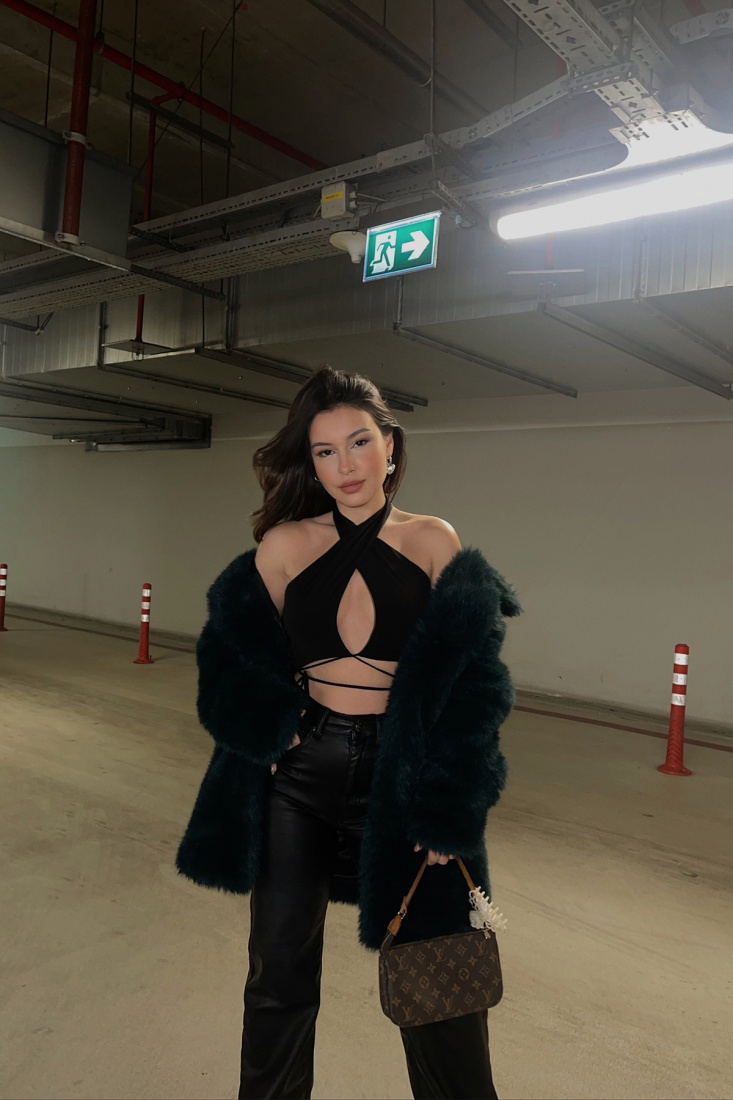 Black Lina Crop Top EY614 - EYYO