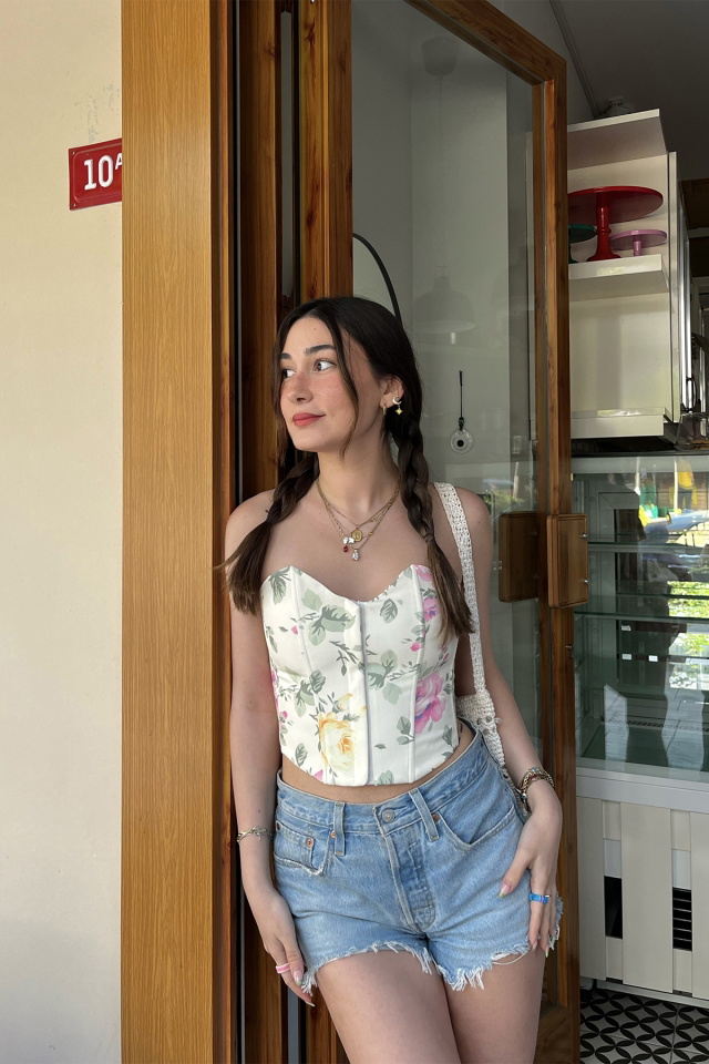 Krem Çiçekli Crop Top