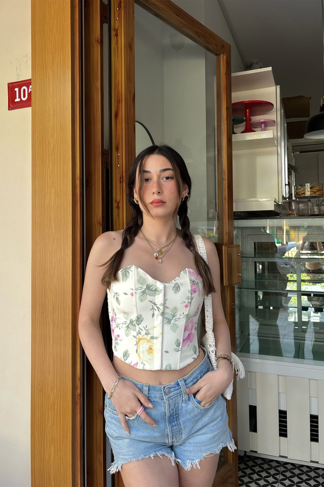 Krem Çiçekli Crop Top -