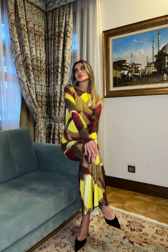 Çok Renkli Sırt Detay Uzun Elbise ATE3782 - 4