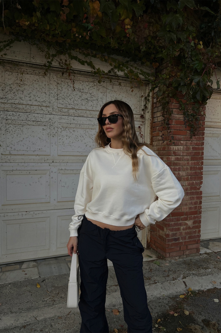 Cream Basic Sweat ATE2553 - EYYO