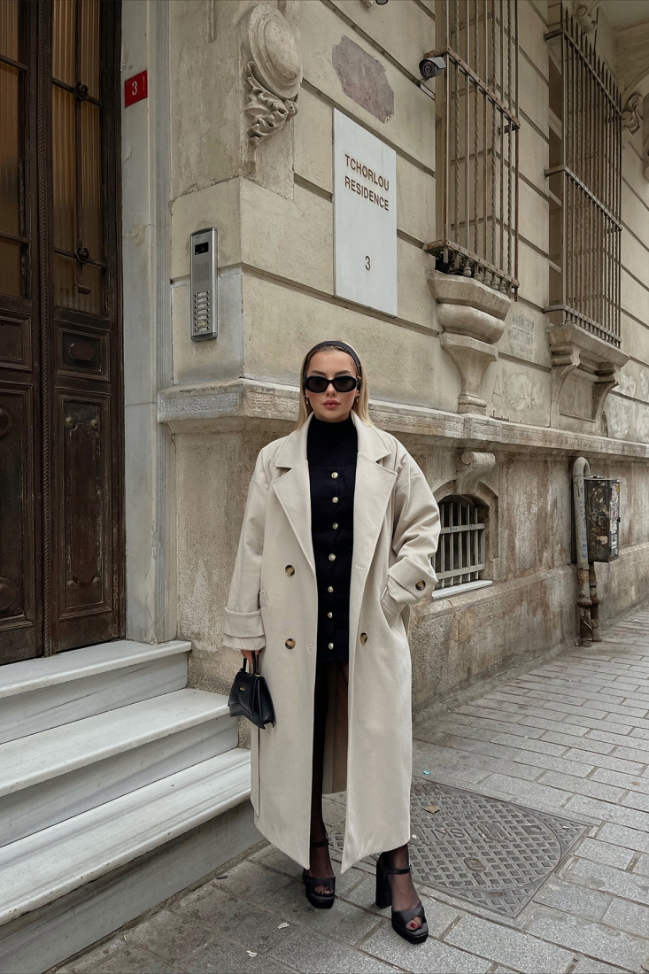 Ekru Kruvaze Yaka Önü Düğmeli Kaban ATE2795 - EYYO