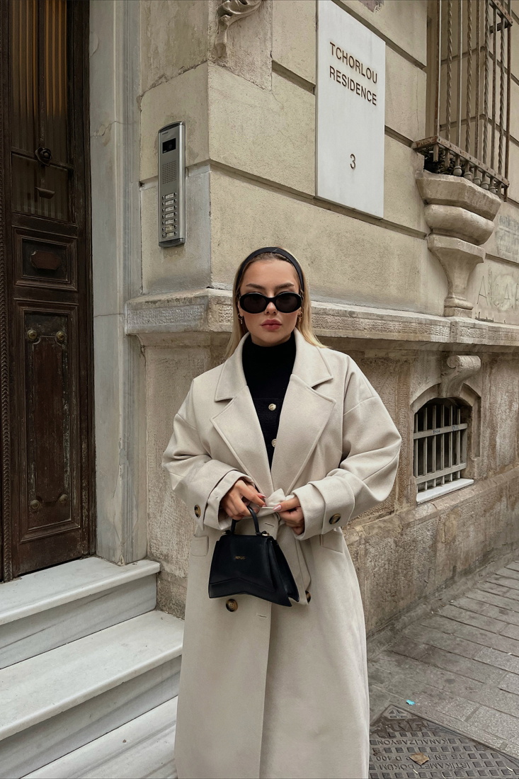 Ekru Kruvaze Yaka Önü Düğmeli Kaban ATE2795 - EYYO