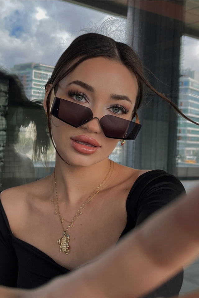 Gold Thick Rimmed Sunglasses ATE4366 - 1