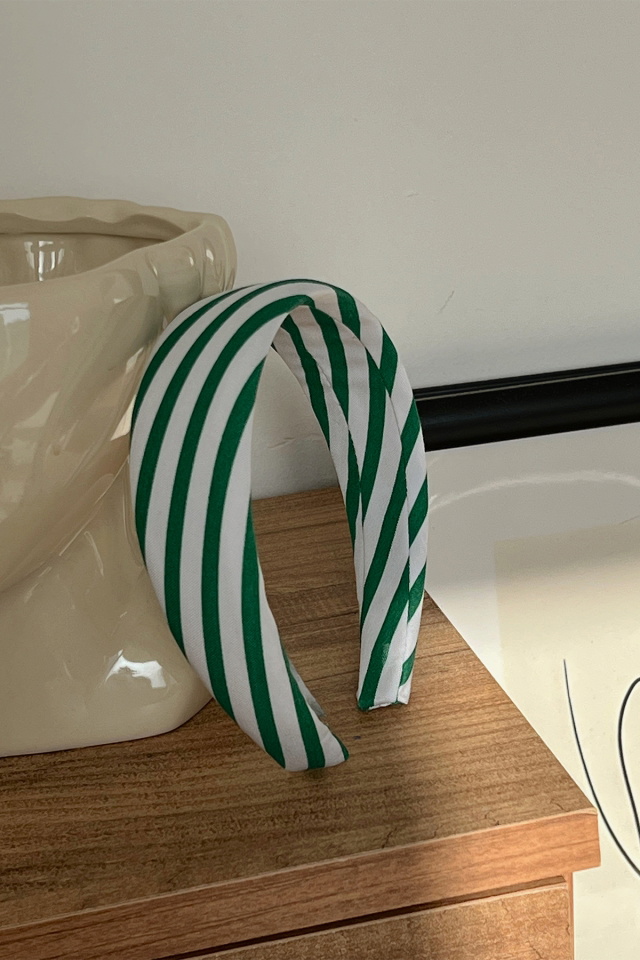 Green White Lined Fabric Crown AK135 