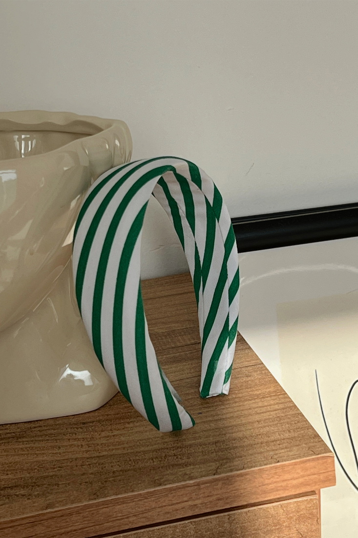 Green White Lined Fabric Crown AK135 - EYYO