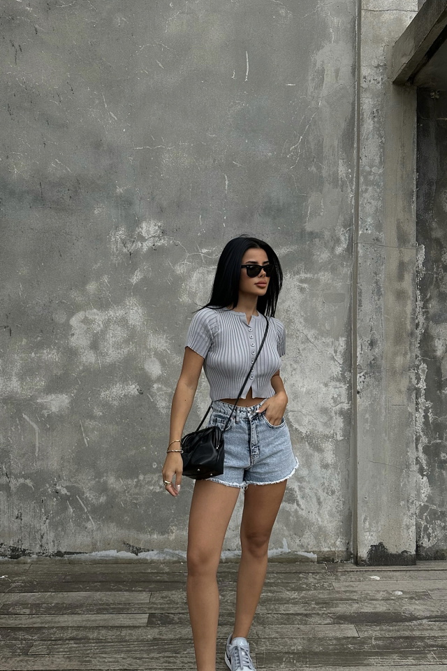 Gri Düğme Detay Crop Top ATE7980 - 4