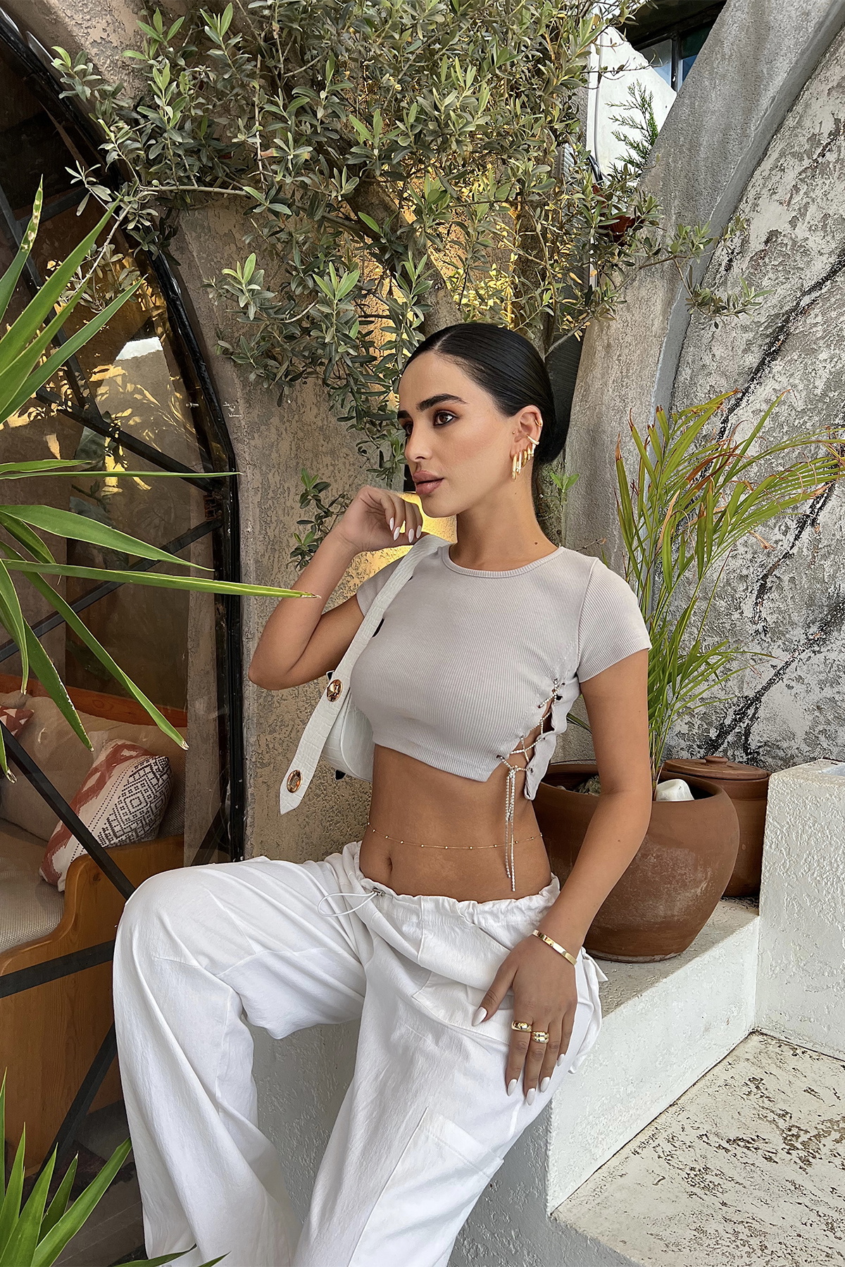 Gri Taş Detay Bağlamalı Crop Top - 4