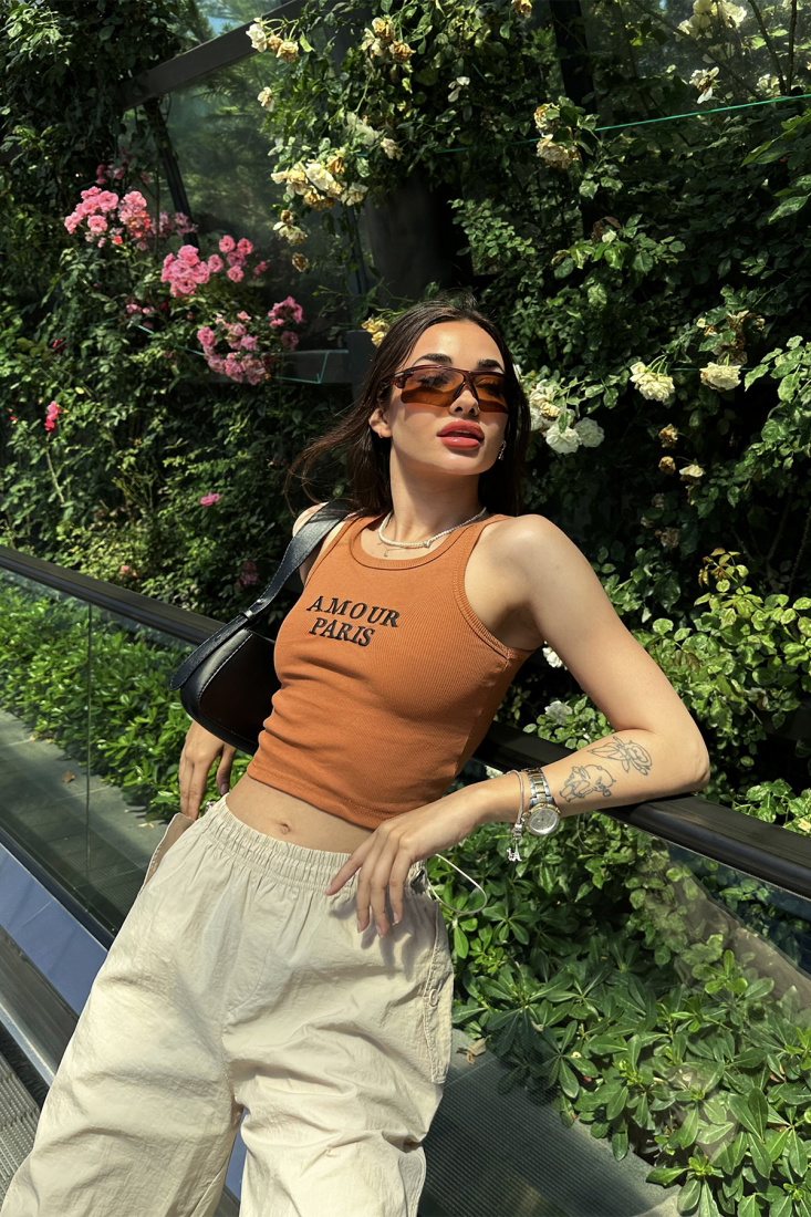 Kahverengi Amour Parıs Yazılı Crop Top ATE7319 - EYYO