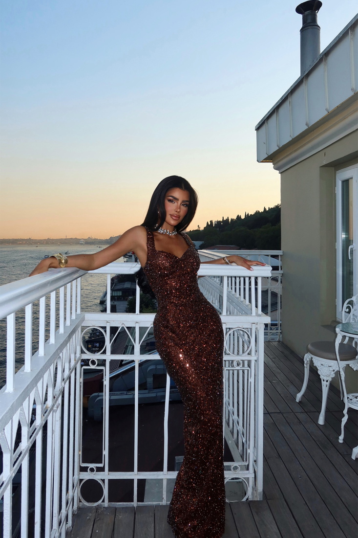 Kahverengi Loire Işıltılı Payetli Uzun Elbise ATE-3224 - EYYO