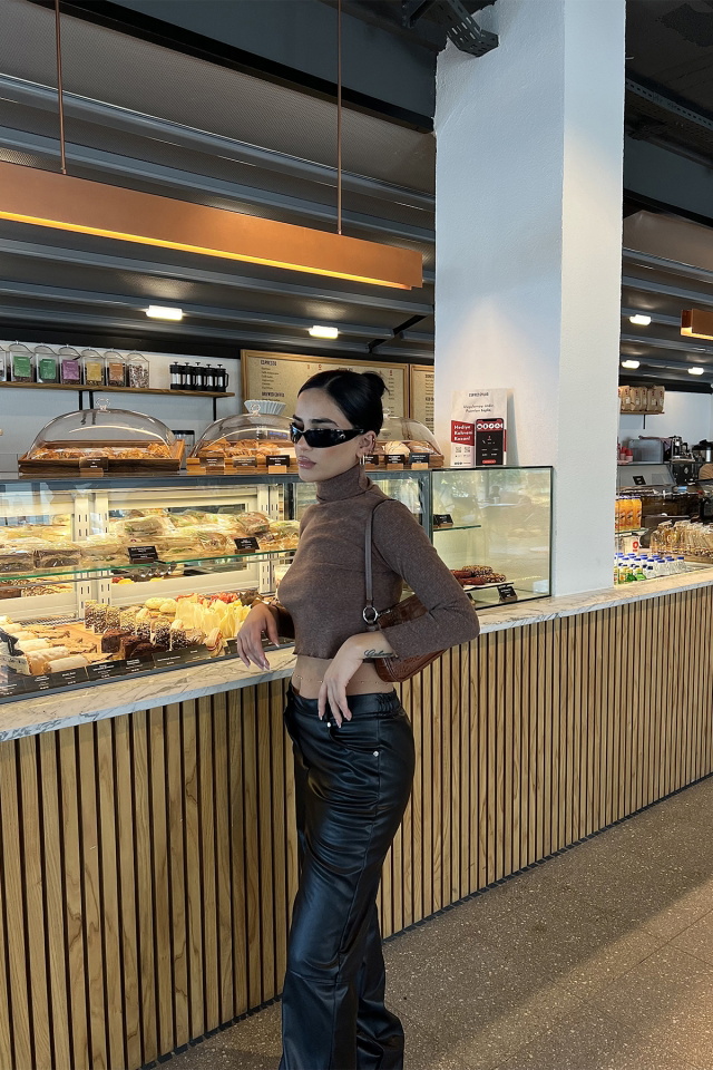 Kahverengi Boğazlı Detay Kazak ATE2939 - 3