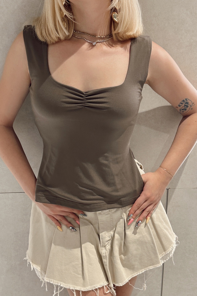 Kahverengi Yırtmaç Detay Crop Top