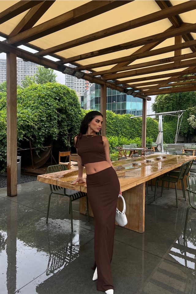 Kahverengi Etekli Takım ATE6872 