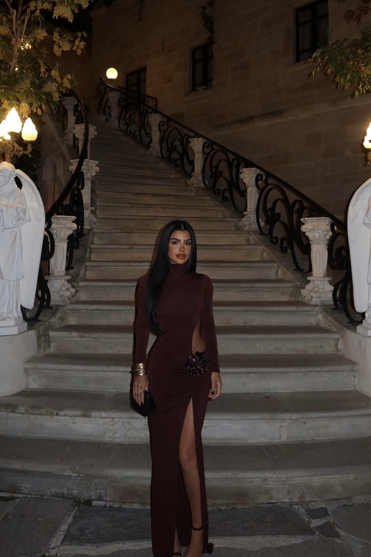 Kahverengi Tedra Gül Aksesuarlı Elbise ATE-1795 - EYYO