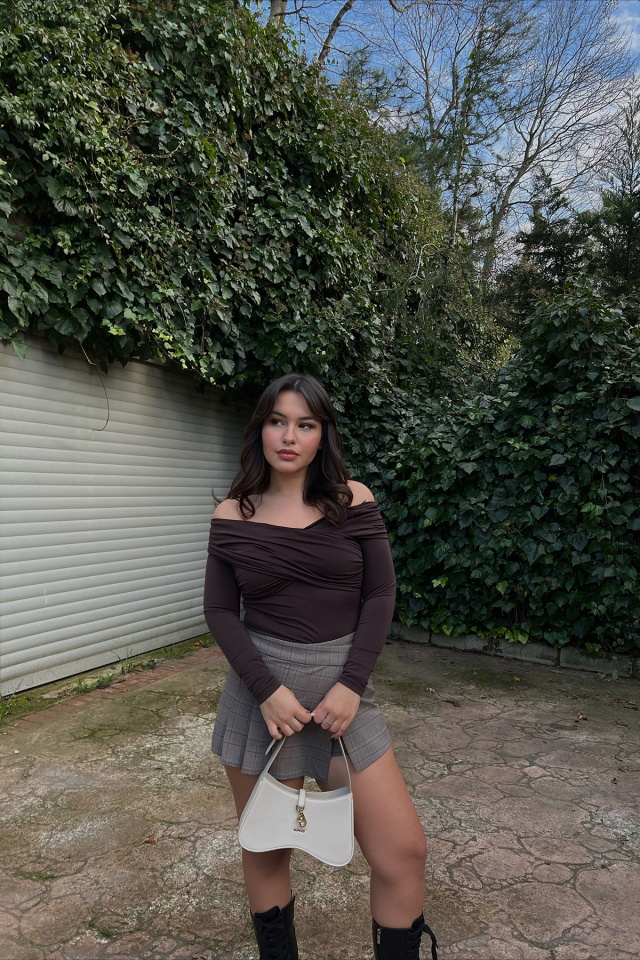 Kahverengi Önü Büzgülü Bodysuit