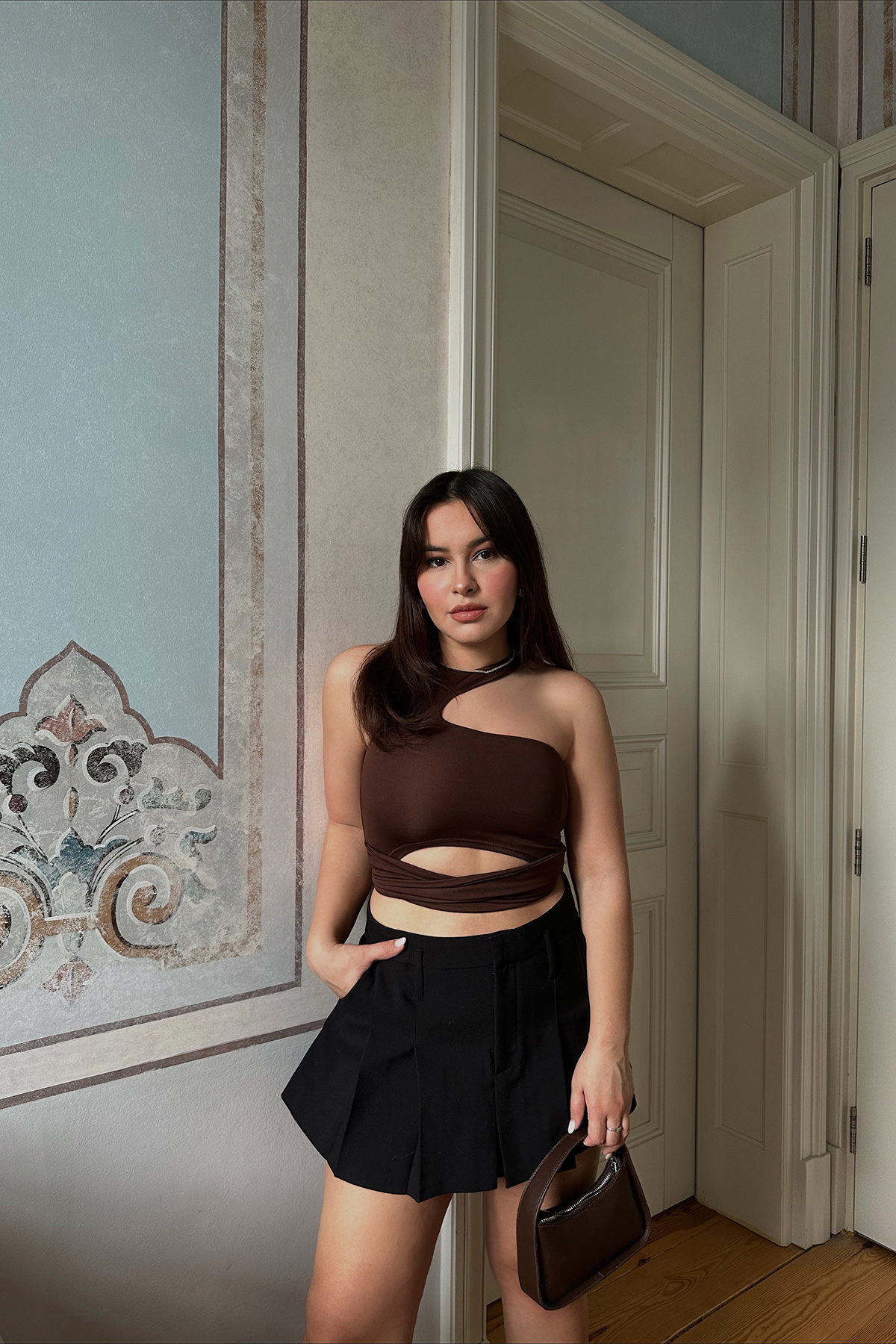 Kahverengi Pencere Detay Bağlamalı Crop Top - 1