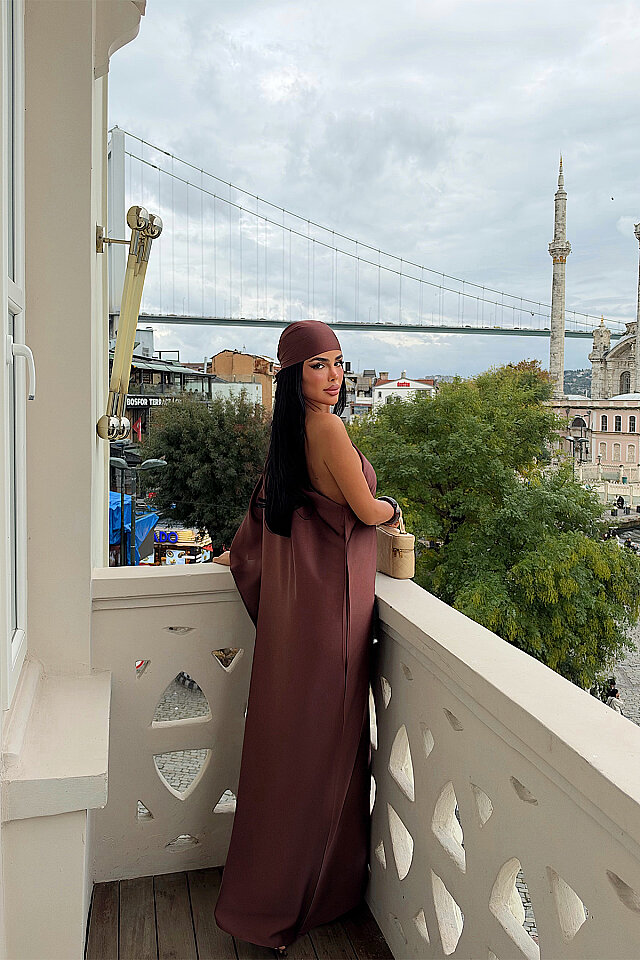 Kahverengi Saten Asimetrik Elbise
