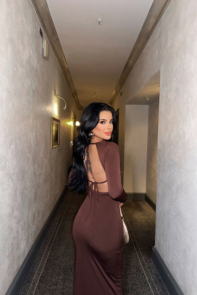 Kahverengi Sırtı Bağlamalı Uzun Elbise ATE8498 