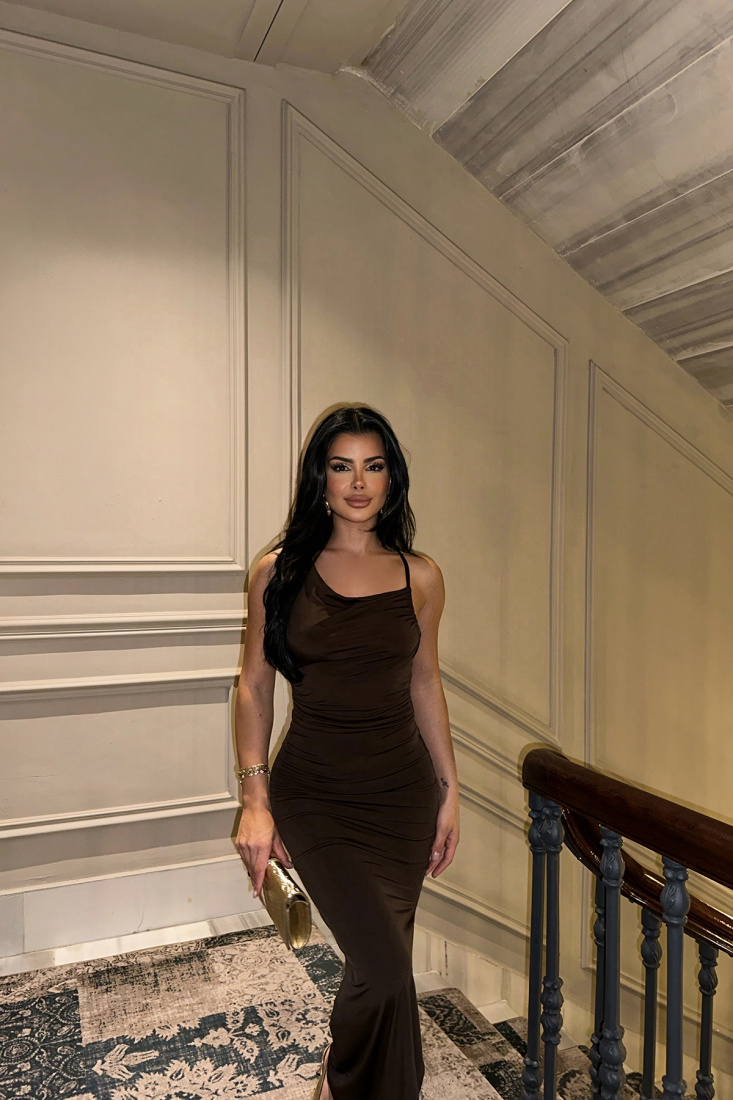 Kahverengi Yanları Büzgülü Uzun Elbise ATE8745 - EYYO