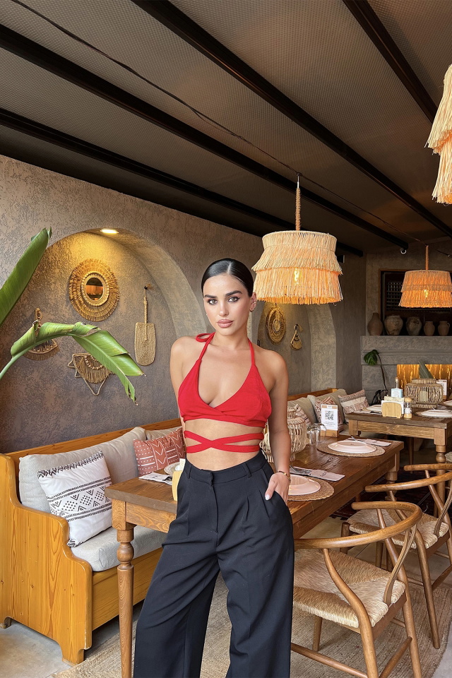 Kırmızı Bağlamalı Crop Top