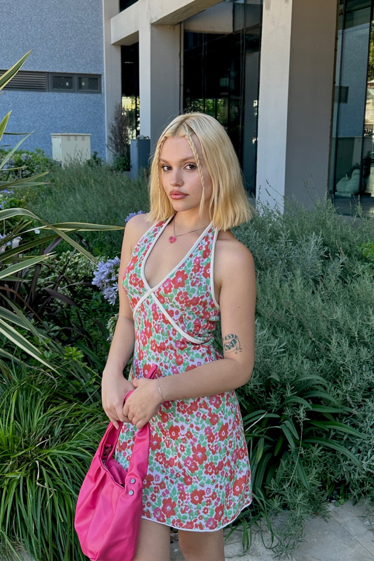 Kırmızı Çiçek Desen Sırt Detay Elbise ATE7766 - EYYO