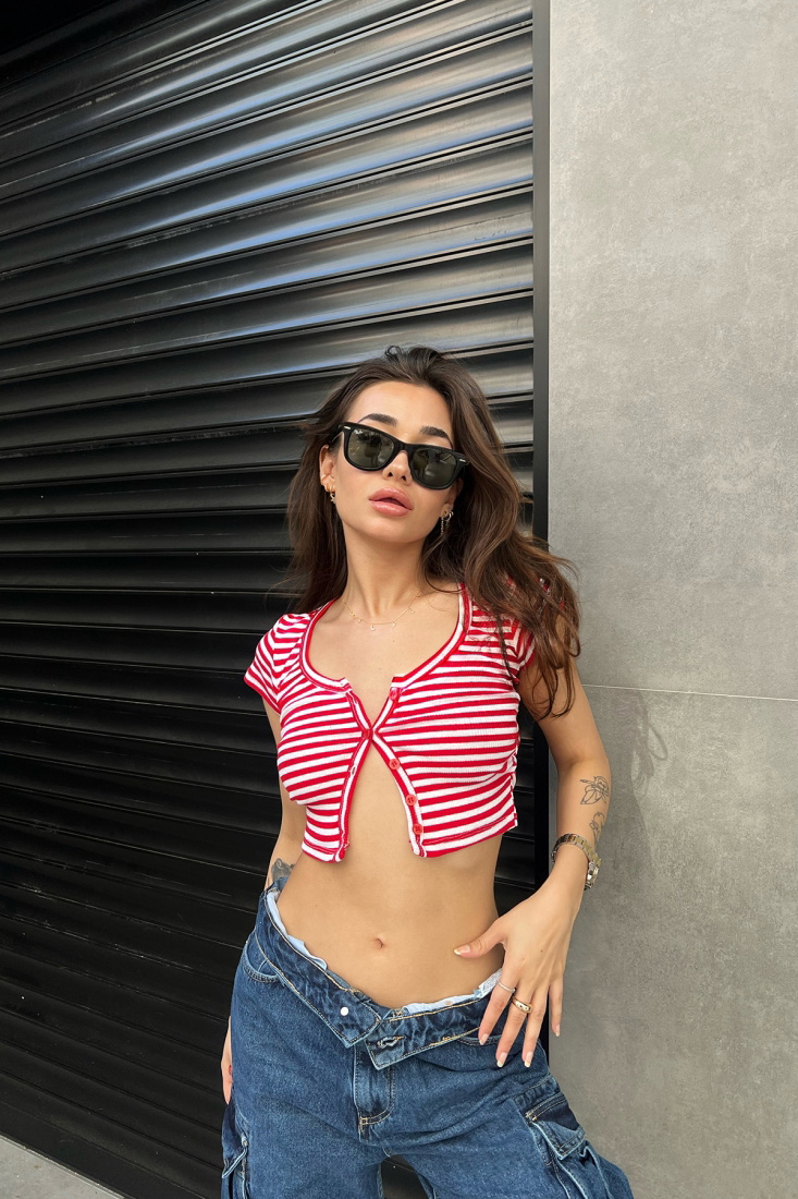 Kırmızı Düğme Detay Crop Top ATE6974 - EYYO