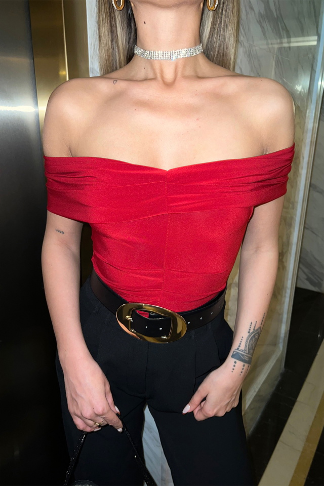 Kırmızı Düşük Kol Crop Top ATE4677 - 2