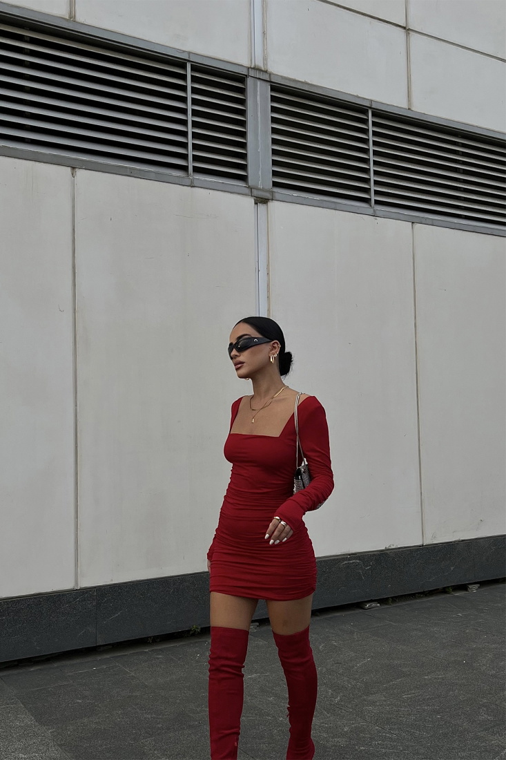 Kırmızı Kare Yaka Büzgülü Elbise ATE2364 - EYYO